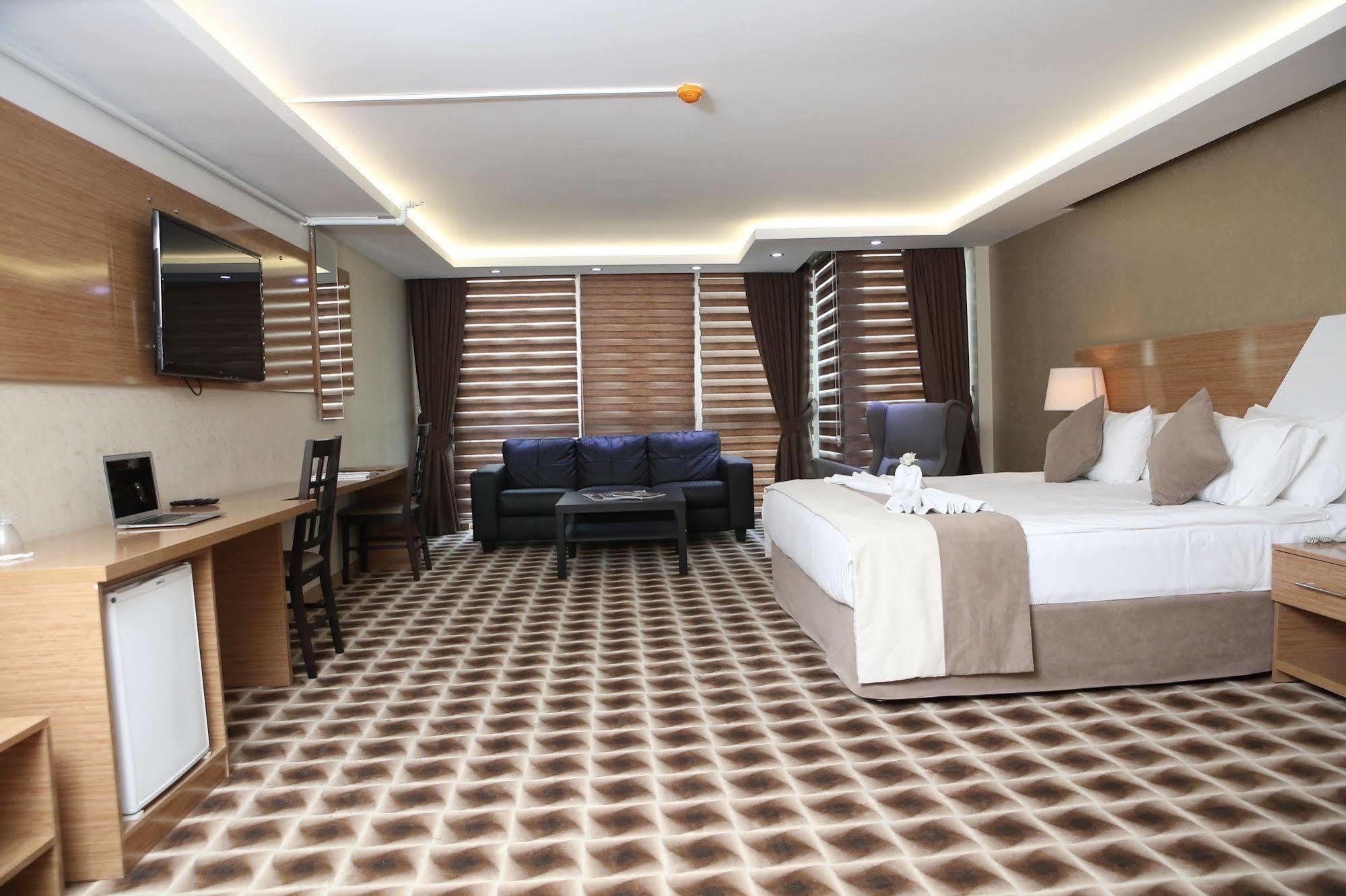 Way Hotel Esmirna Exterior foto