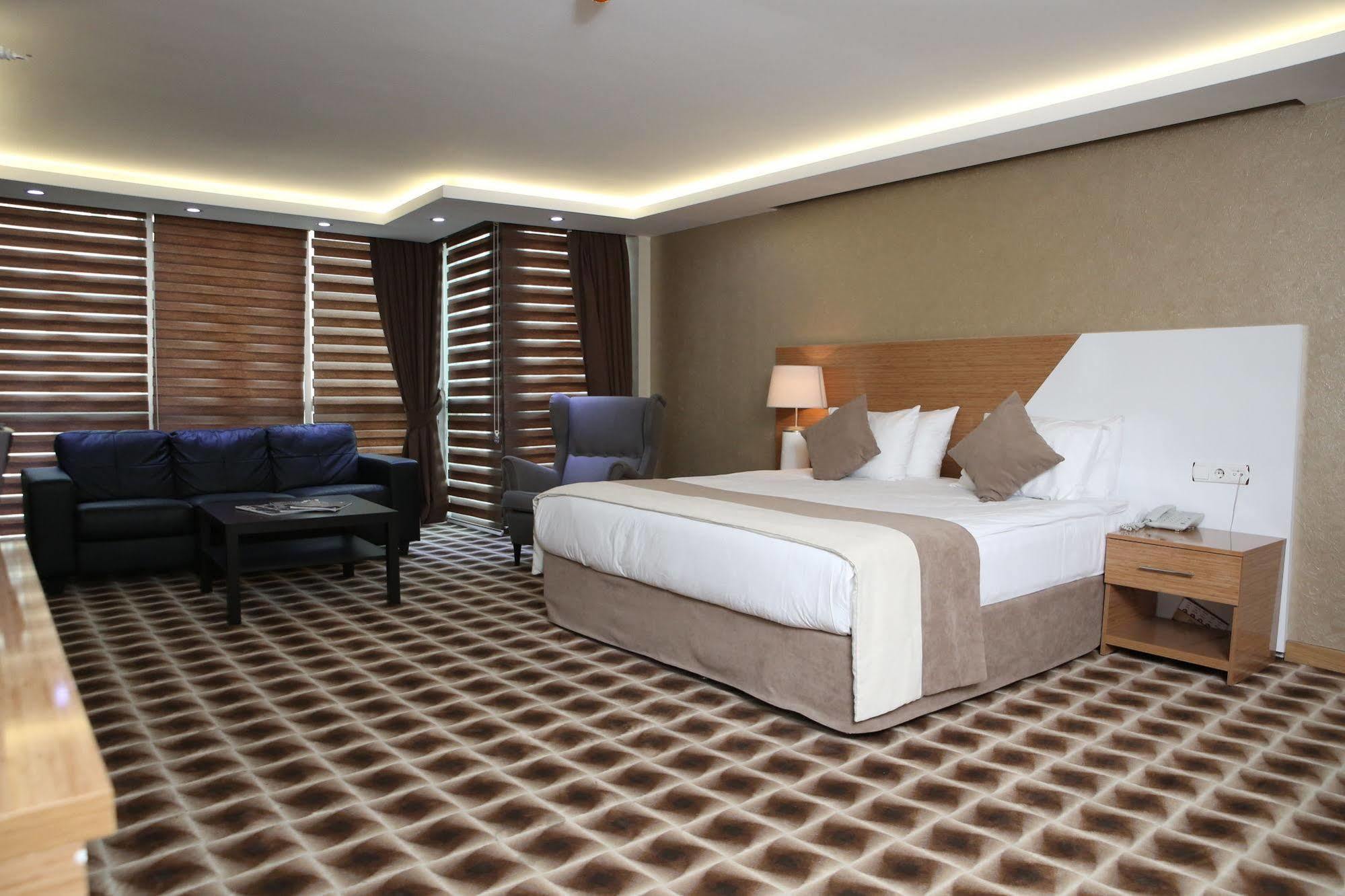 Way Hotel Esmirna Exterior foto