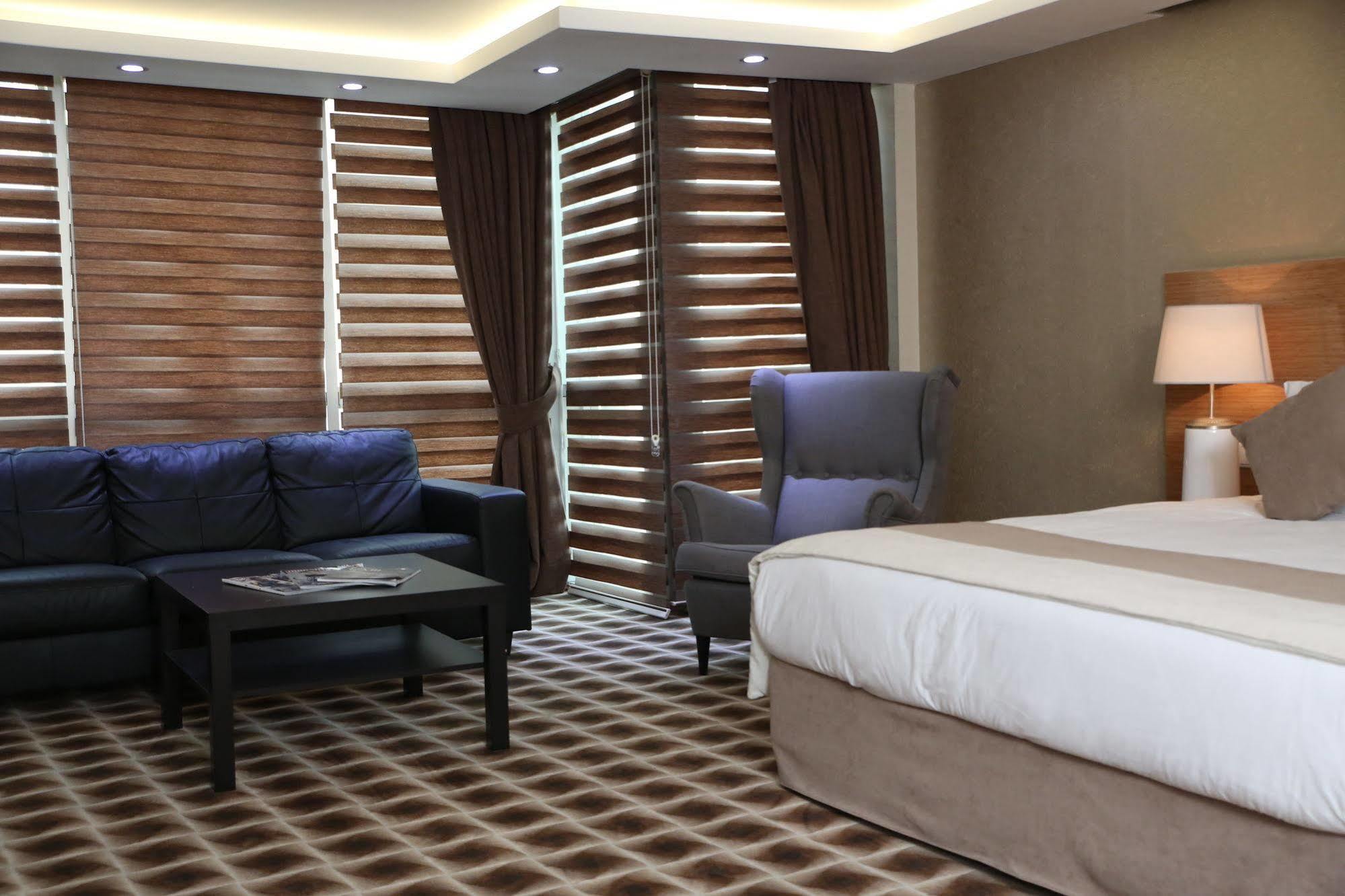 Way Hotel Esmirna Exterior foto